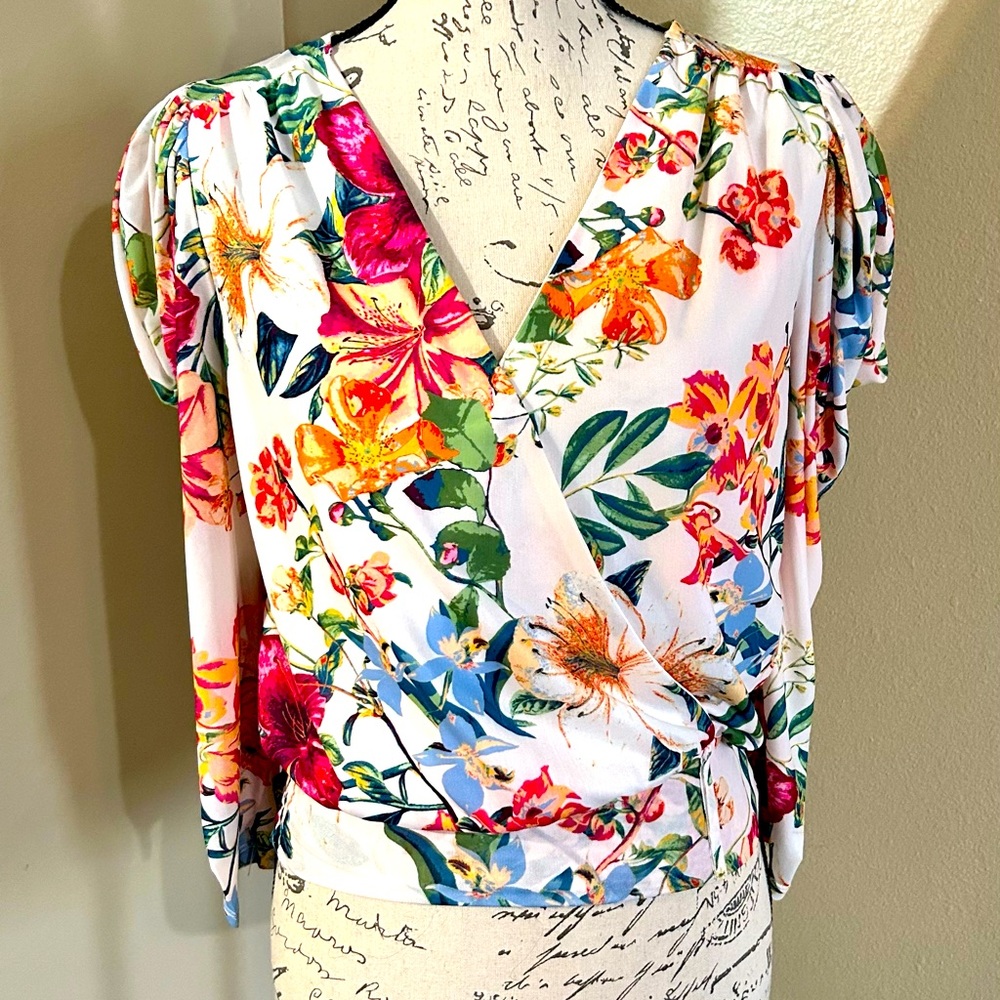 Flower quarter length blouse